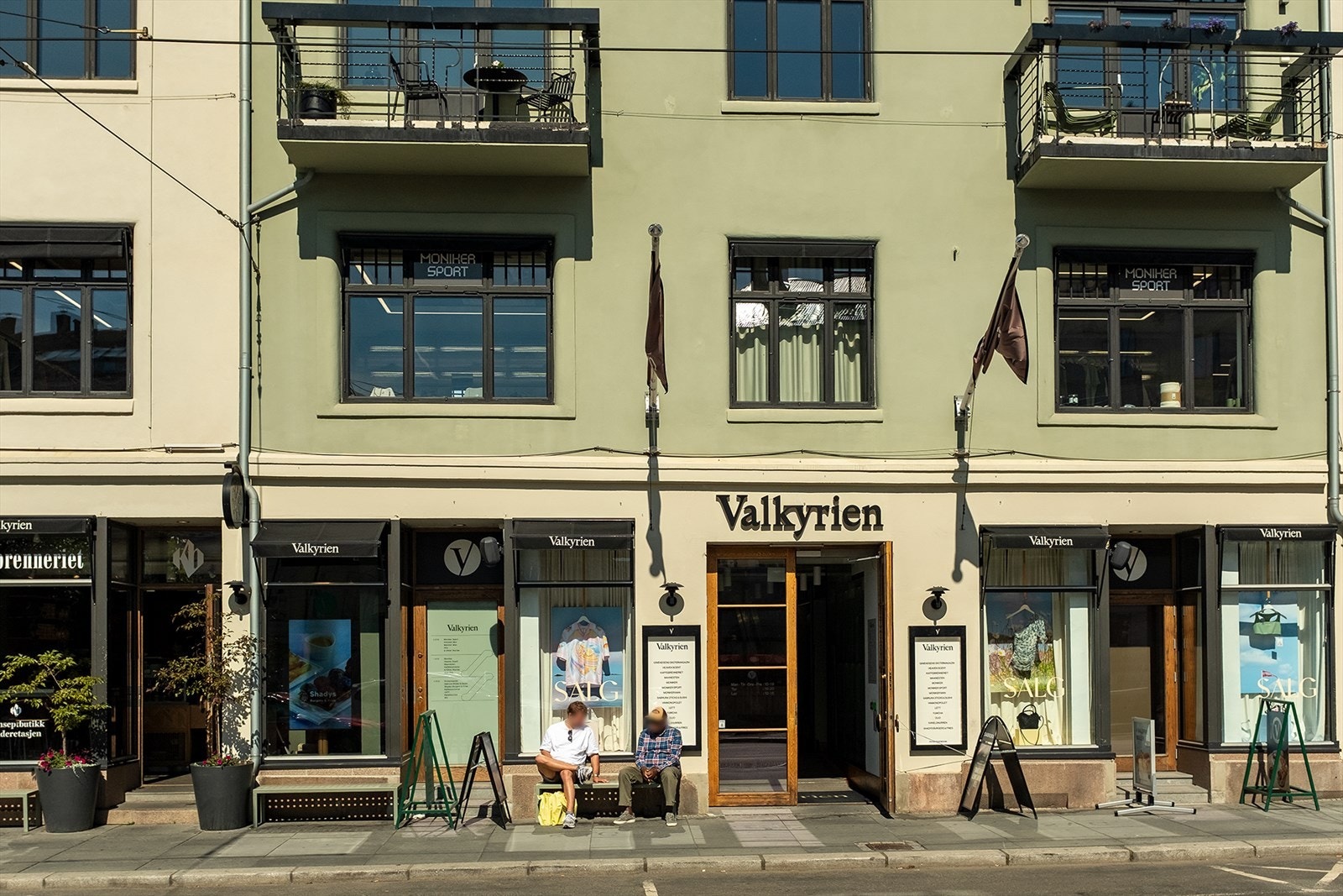 Valkyrien senter er et populært nærsenter på Majorstuen med butikker, spisesteder, vinmonopol og øvrige servicetilbud i hverdagen. Galleribilde