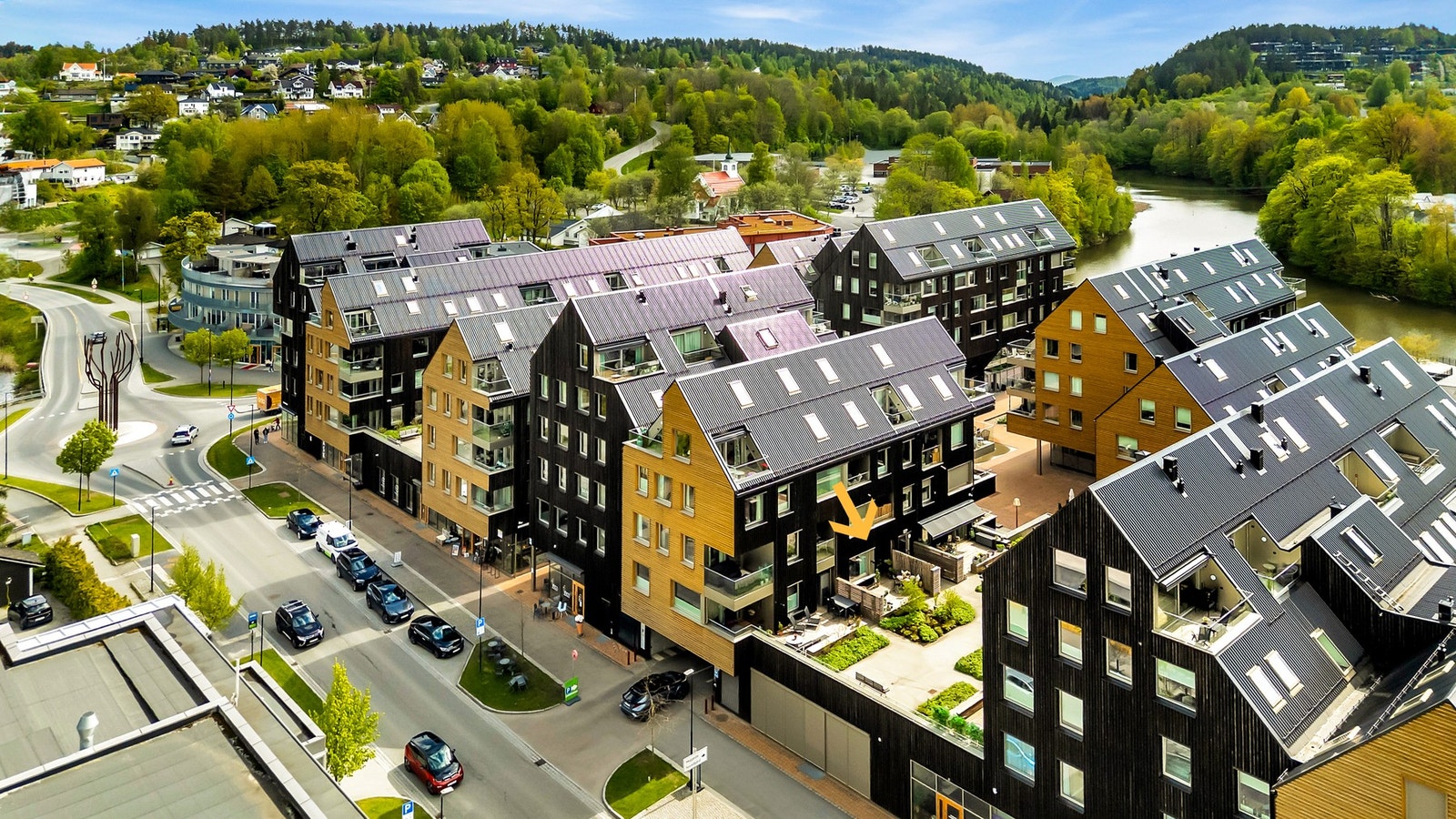 Her bor man stille og rolig, i et attraktivt og naturskjønt område i Heggedal med alt man måtte trenge i umiddelbar nærhet. Galleribilde