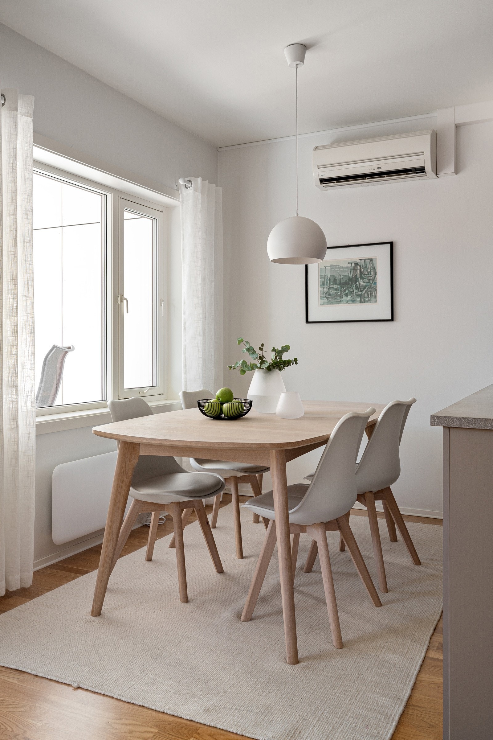 Her er det god plass til langbord.