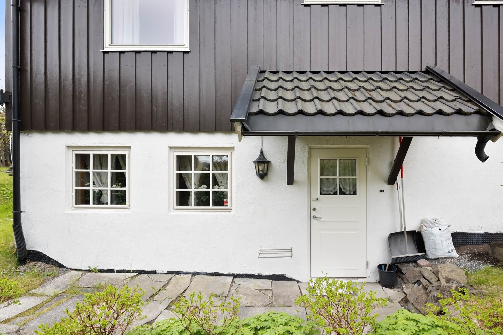Inngangsparti til hybelen Galleribilde