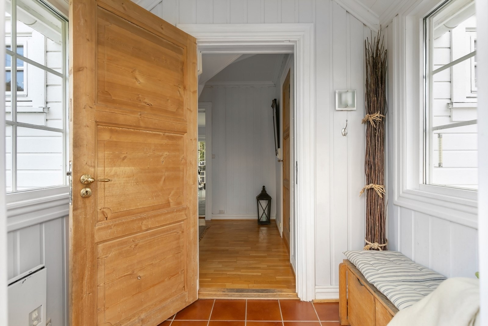 Vindfang /entré Galleribilde