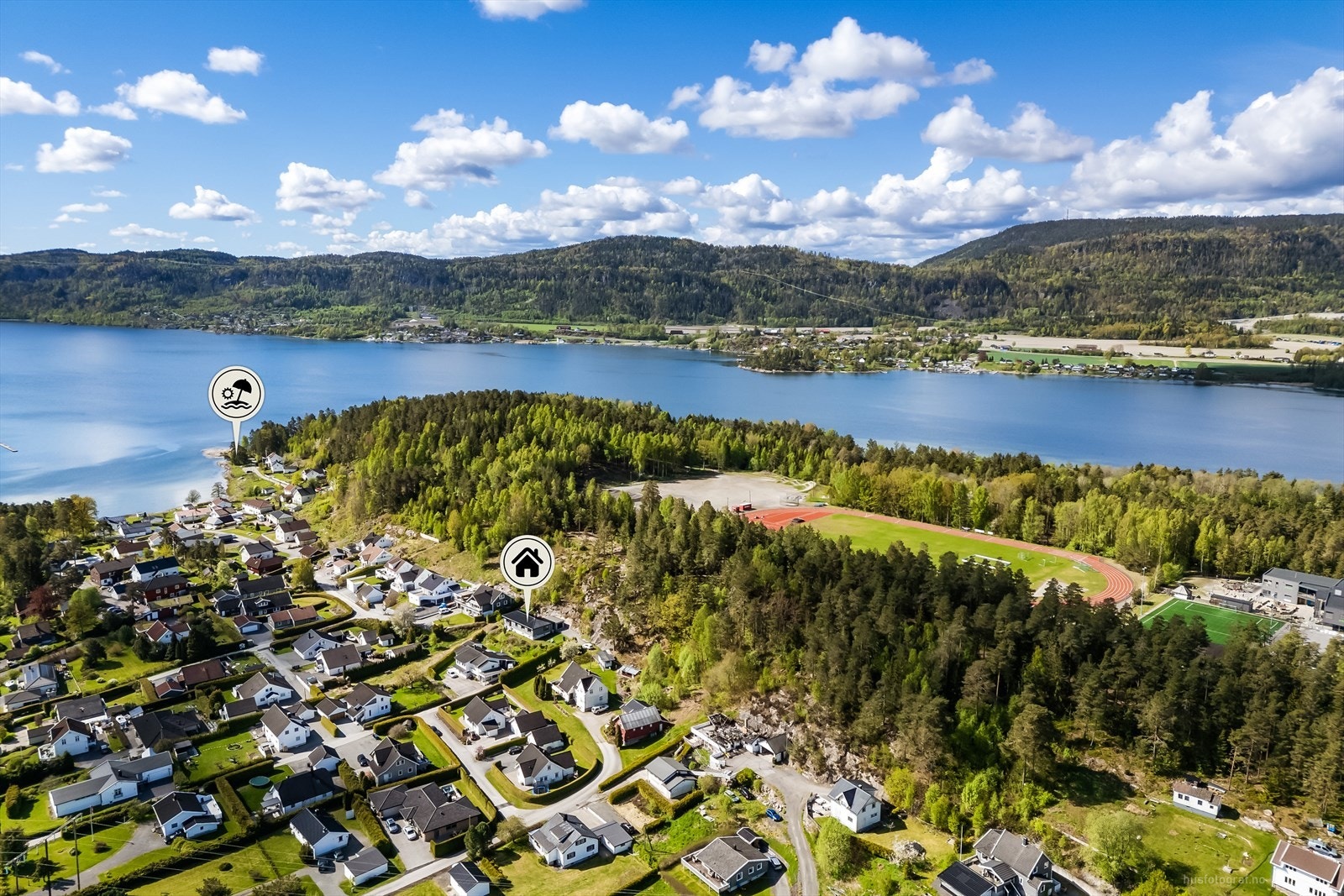 Lersbrygga idrettsanlegg for fotball og friidrett ligger bare en kort spasertur unna. Galleribilde