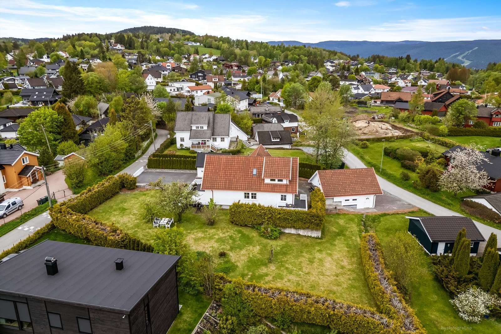Eiendommen er beliggende på attraktive og veletablerte Konnerud, i rolige omgivelser.
Foto: Knipzet AS - Emmy af Geijerstam Galleribilde