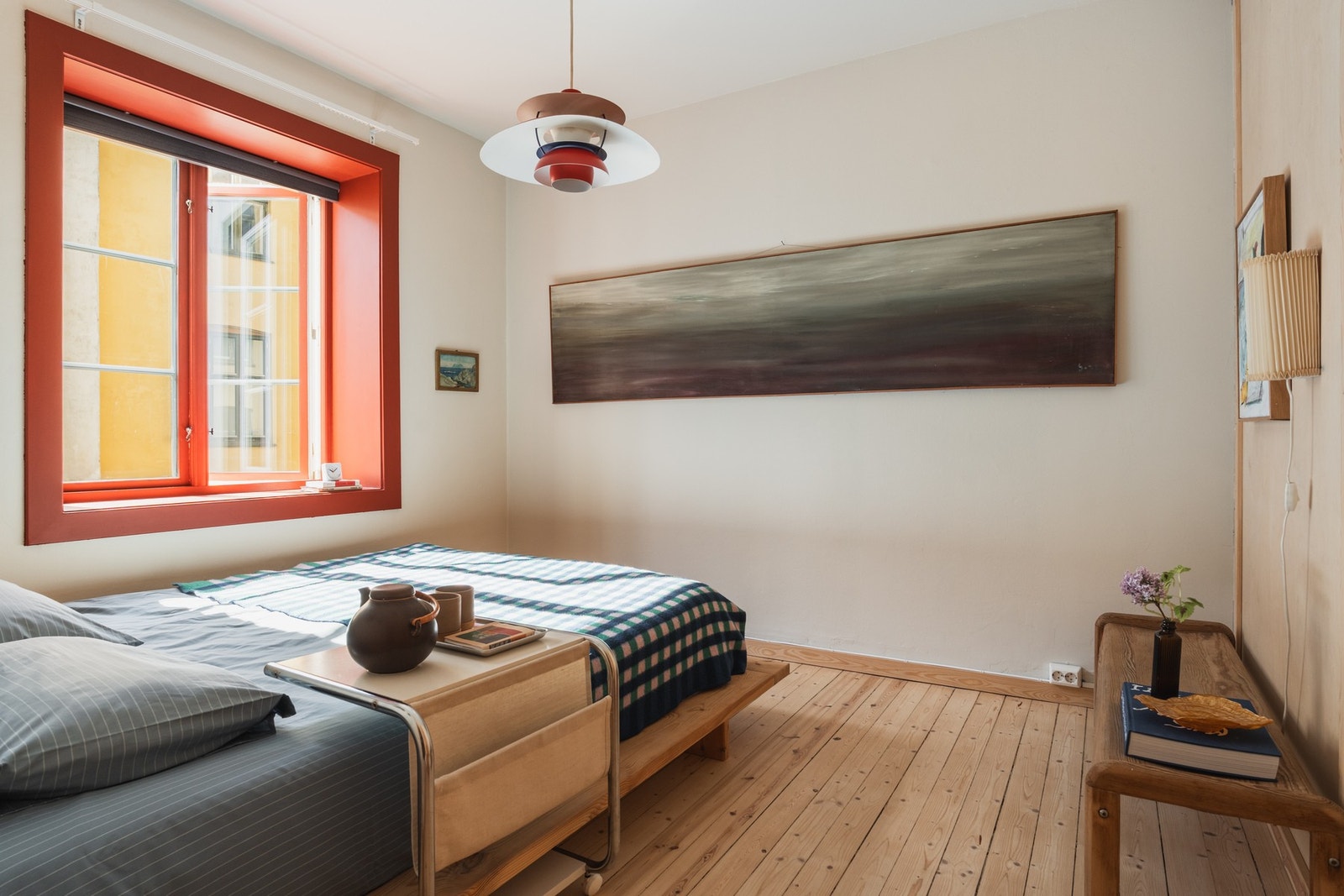Hovedsoverommet er romslig og har nedforet, lydisolert himling for økt komfort. Galleribilde