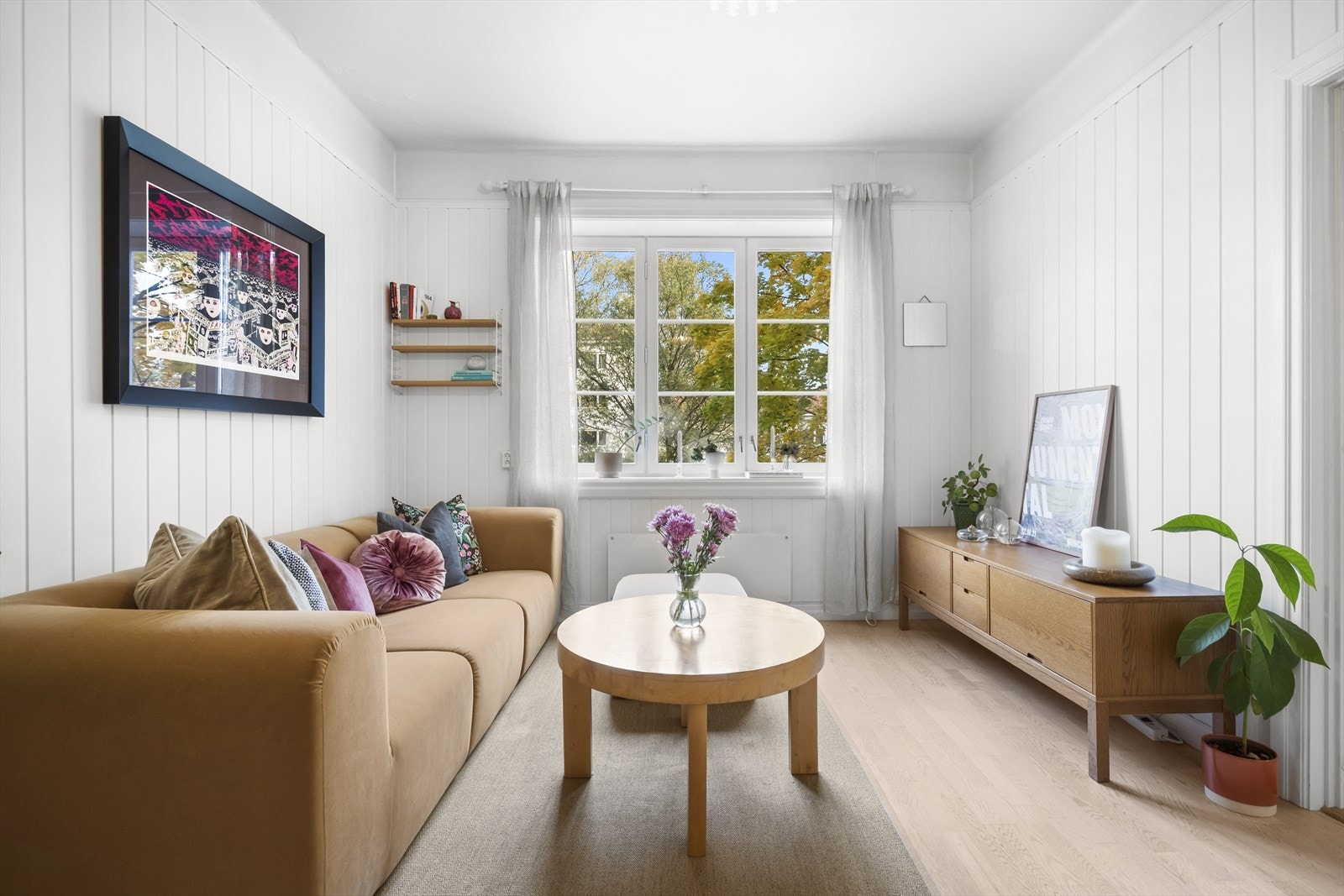 En lys og hyggelig 2-roms med sentral beliggenhet rett ved Alexander Kiellands plass og Illadalen. Galleribilde
