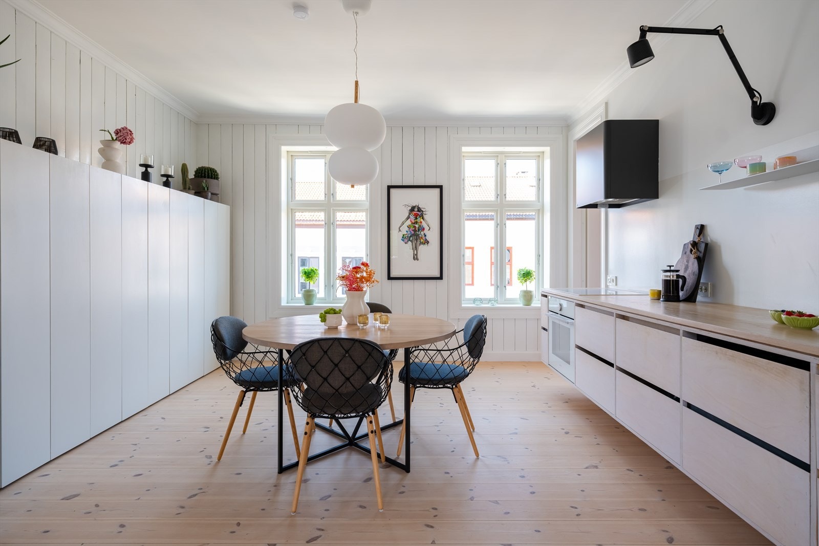 Hit kan du fint invitere over både venner og familie på et bedre måltid. Galleribilde