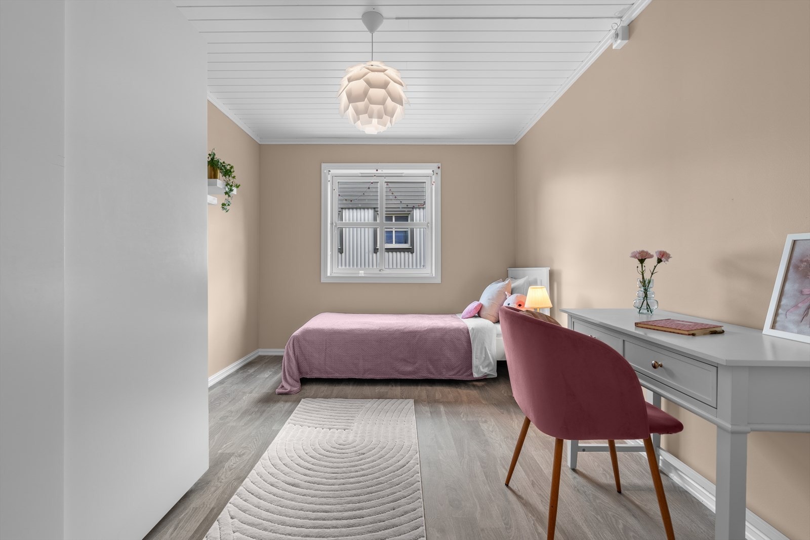 Alle soverommene vender ut mot rolige omgivelser. Galleribilde