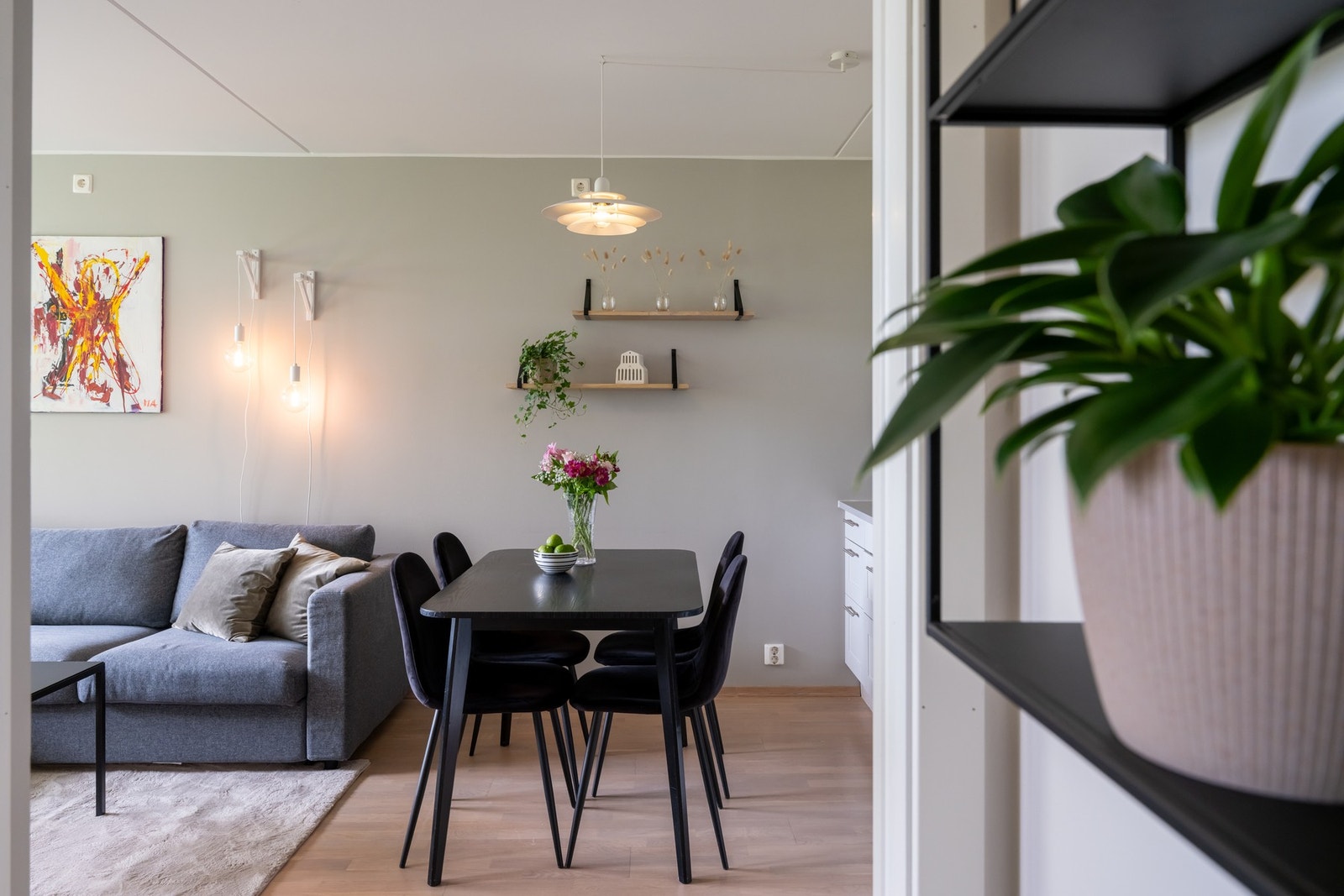 Det er også god plass til spisebord. Galleribilde