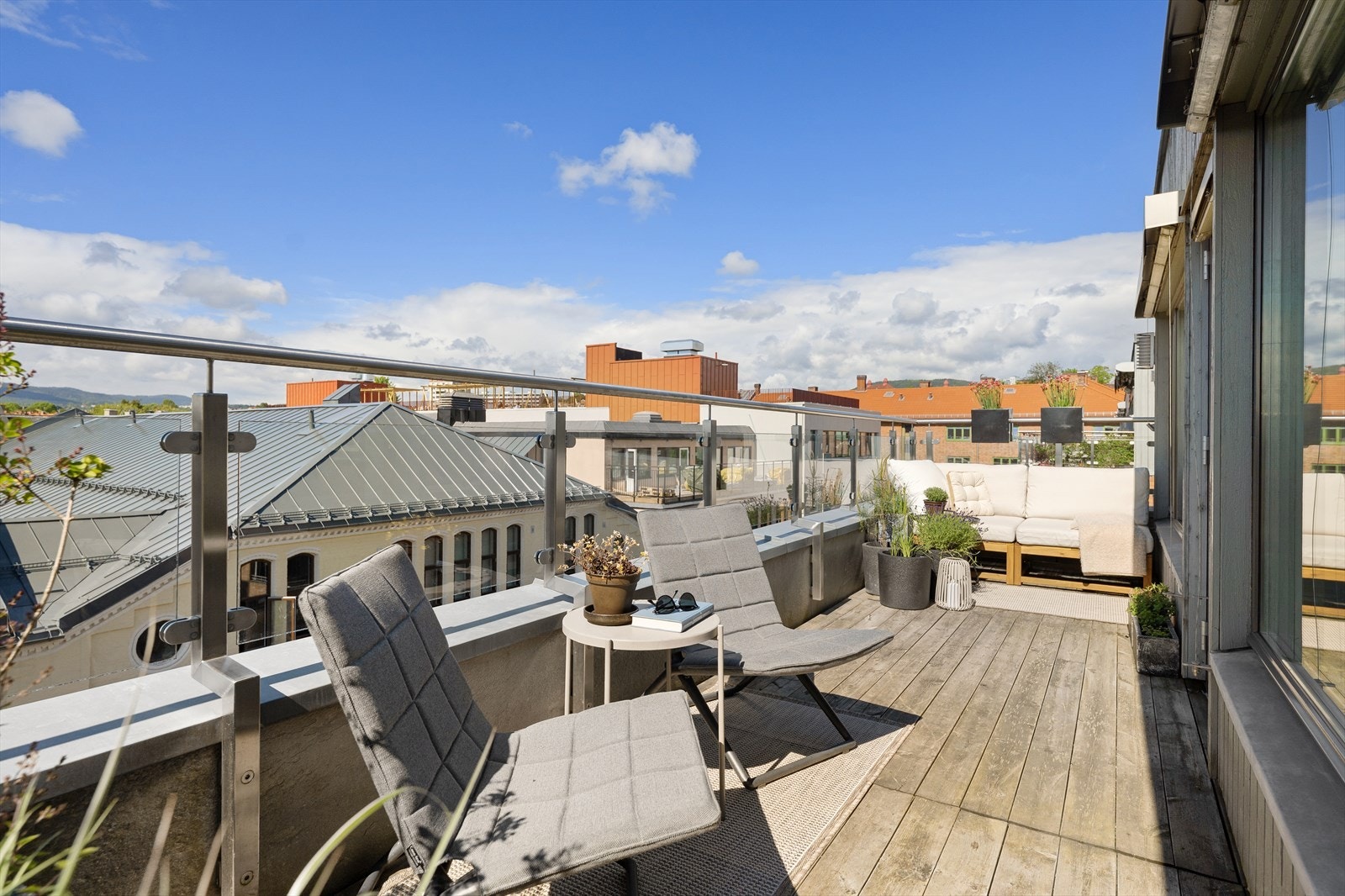 Flott takterrasse med gode solforhold. Galleribilde