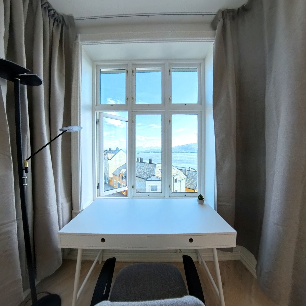 Utsikt ifra Soverom Nr.4 Galleribilde
