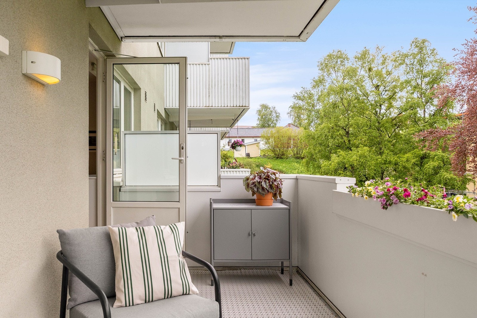 Her er det god plass til utemøbler etter eget ønske og behov. Galleribilde