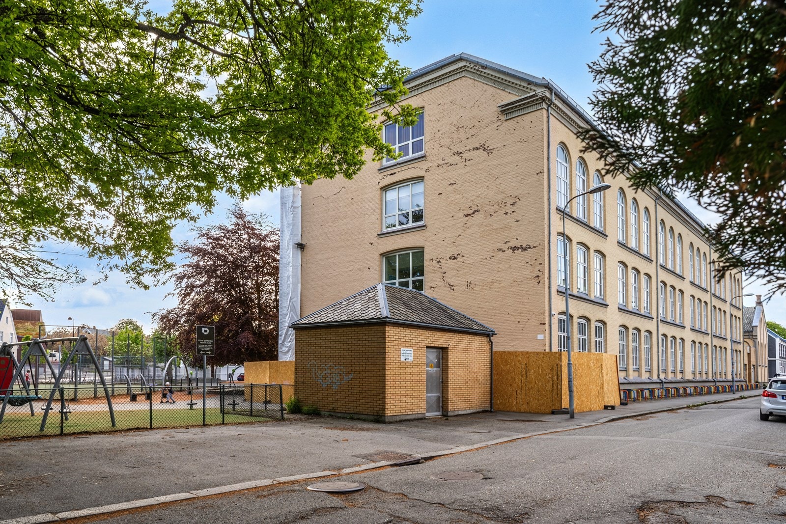 Våland Skole ligger like ved. Galleribilde
