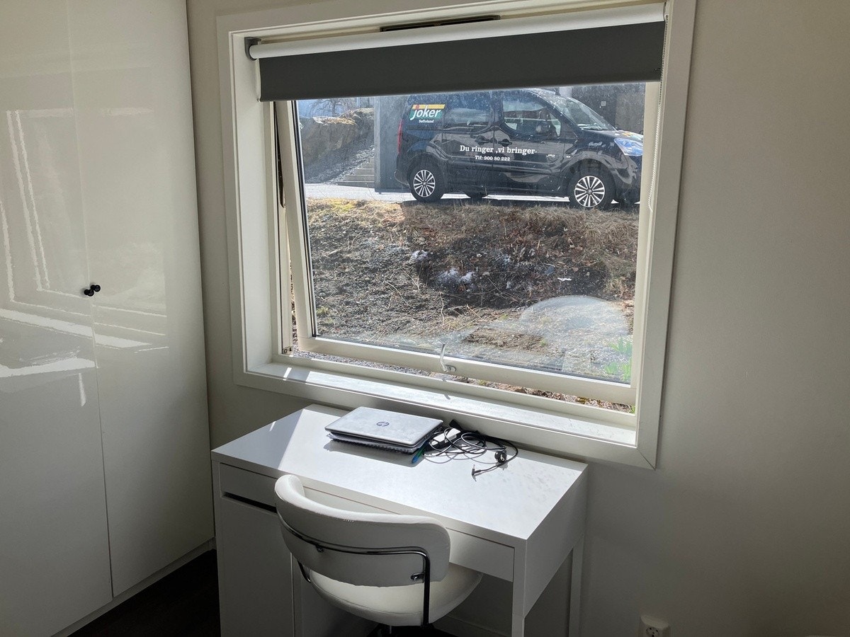 Rom 2. Soverommene leveres til og med med madrass. Det eneste du trenger er dyne, pute, sengetøy og overmadrass/madrassbeskytter. Galleribilde