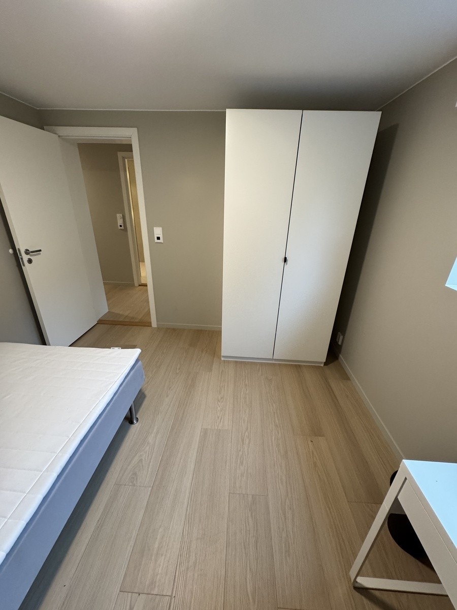 Room 6 Galleribilde