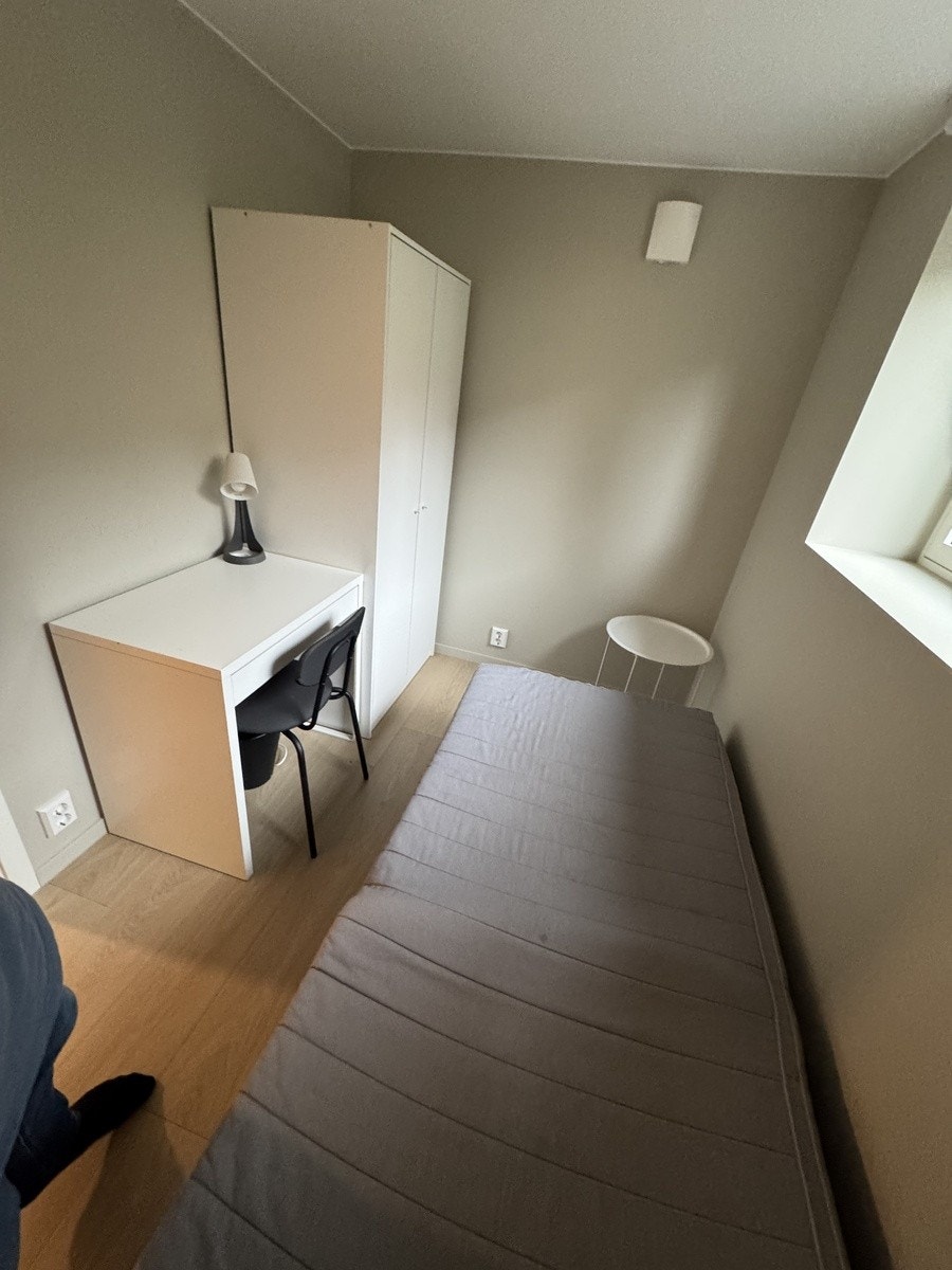 Room 7 Galleribilde