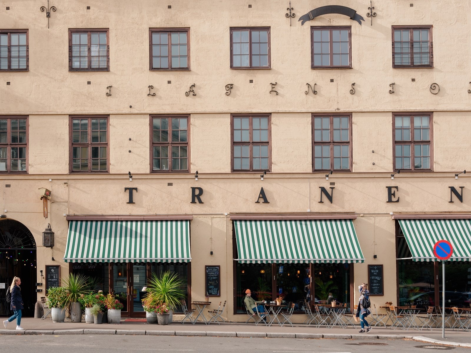 Tranen ligger rett nede i gaten med byens beste pizza. Galleribilde