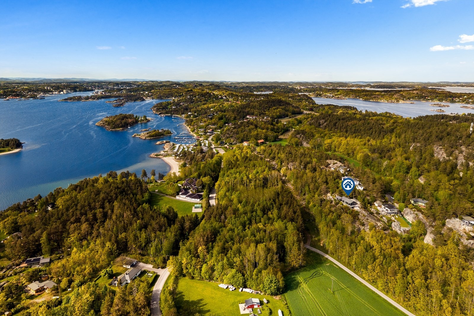 Kort vei til flere populære badeplasser, som Langeby, Vøra og Grubesand. Galleribilde
