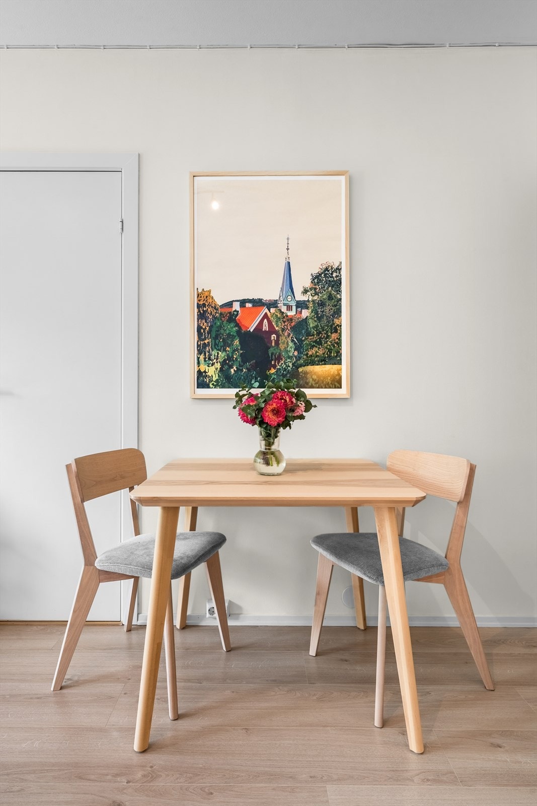 Det er god plass til spisebord. Galleribilde