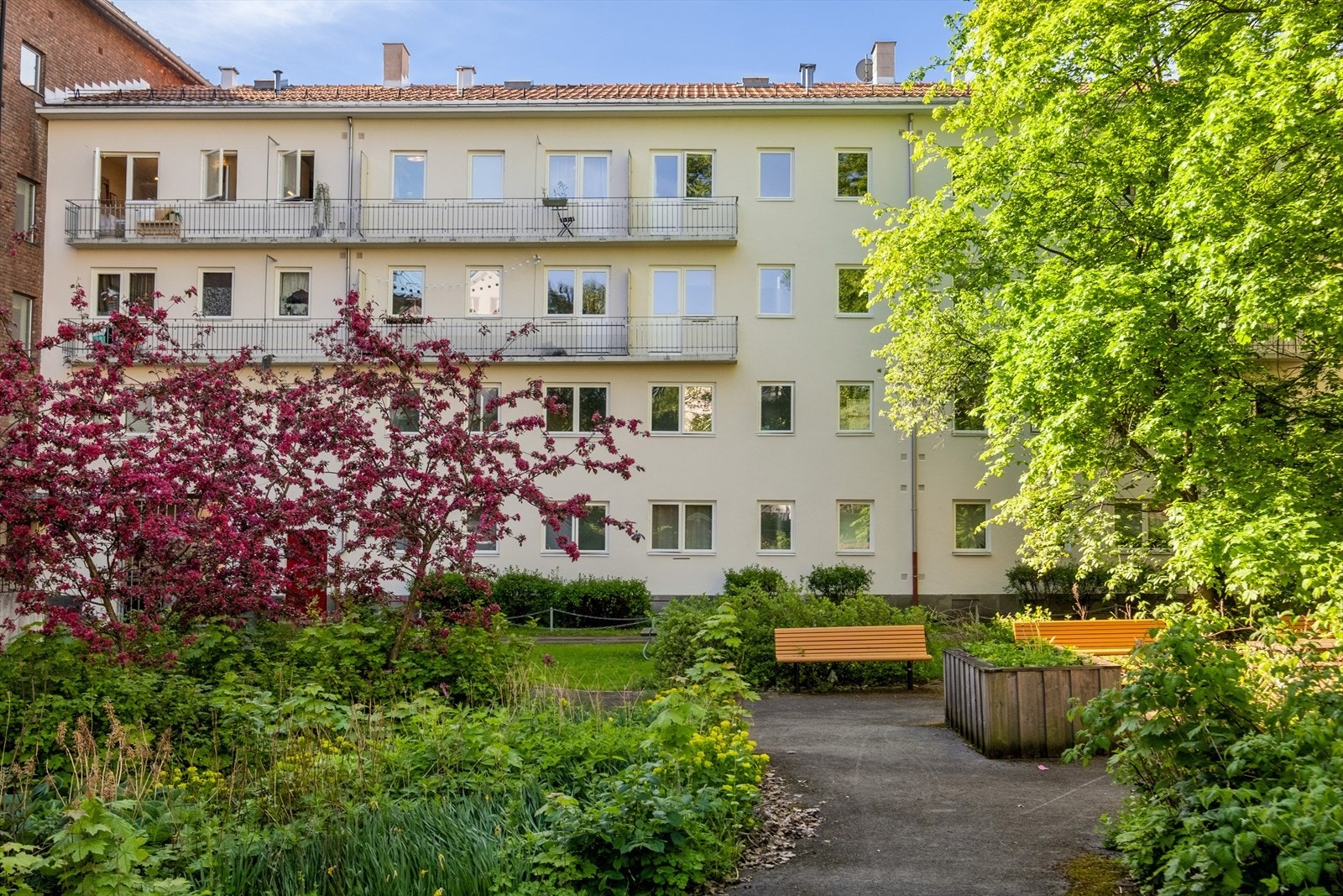 Leiligheten ligger luftig og fint til i byggets 4. etasje. Galleribilde