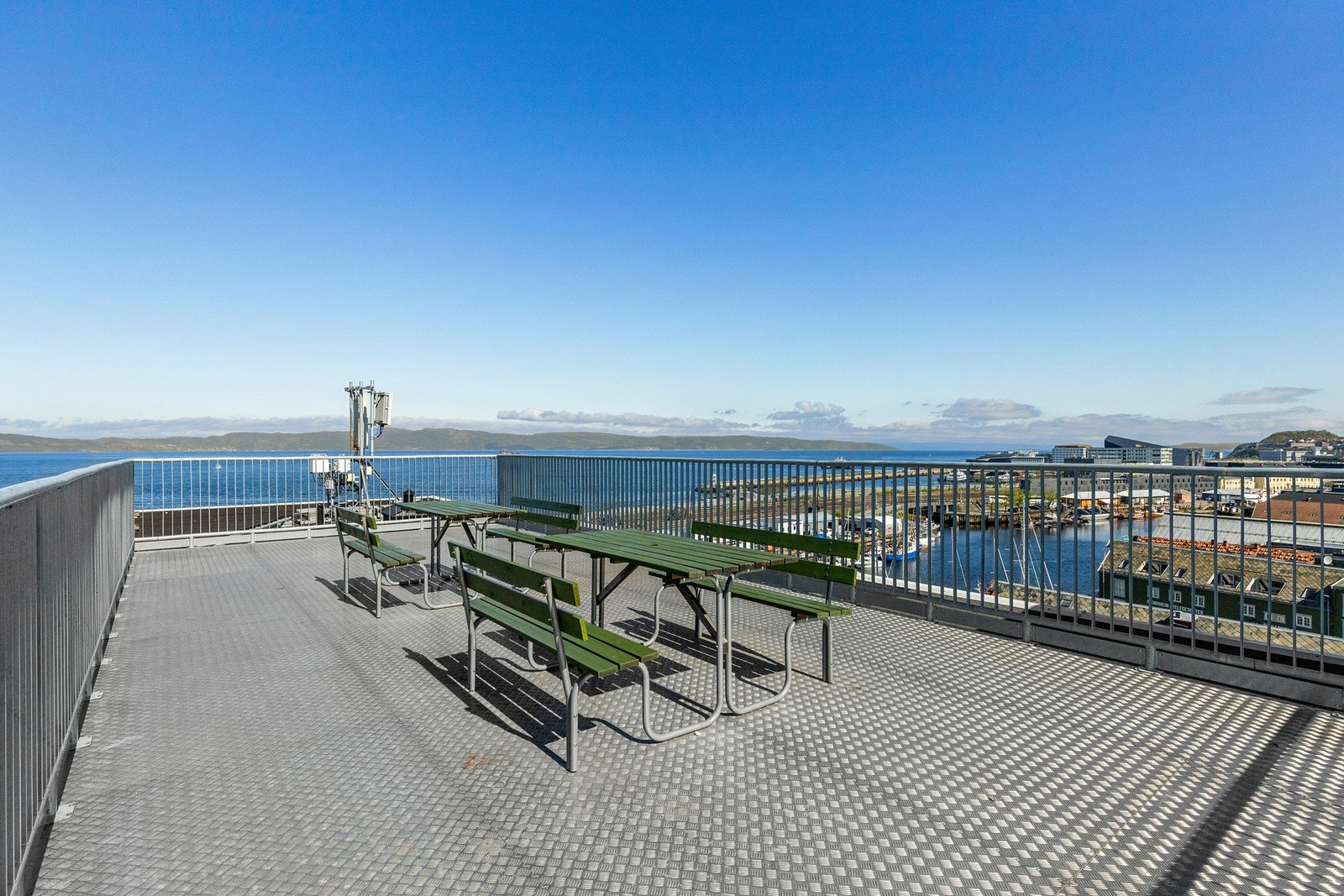 Felles takterrasse som kan disponeres av beboerne i borettslaget. Galleribilde