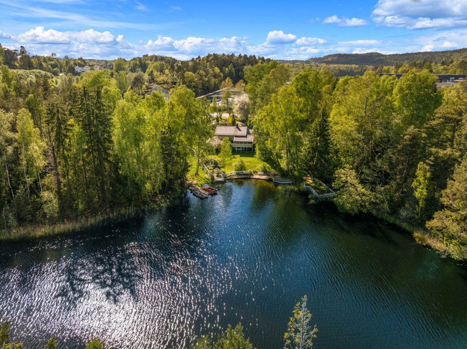 Det er flere fine badeplasser i Jovann. Galleribilde