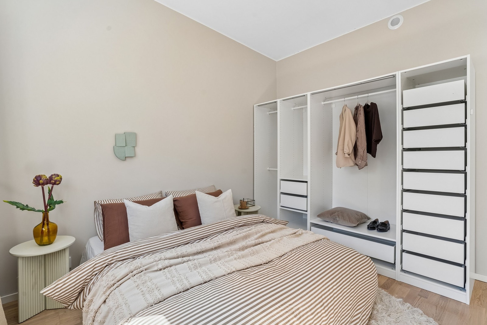 Hovedsoverom med garderobe. Galleribilde