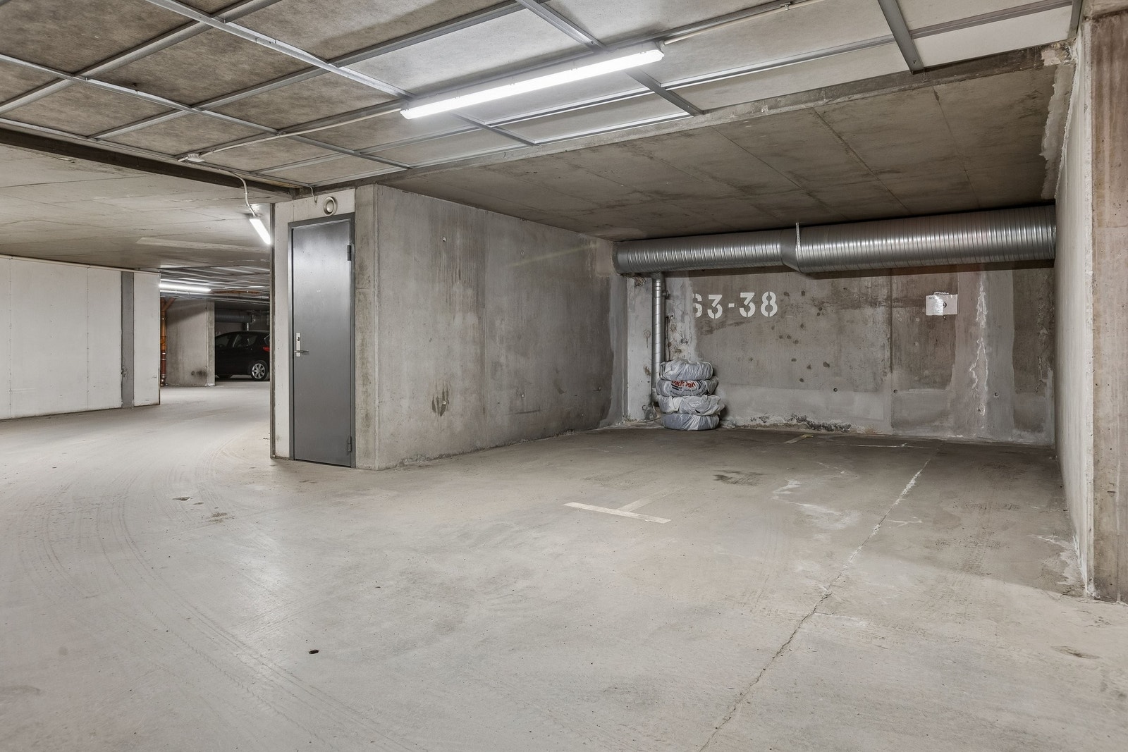 Parkering i felles garasje medfølger. Galleribilde