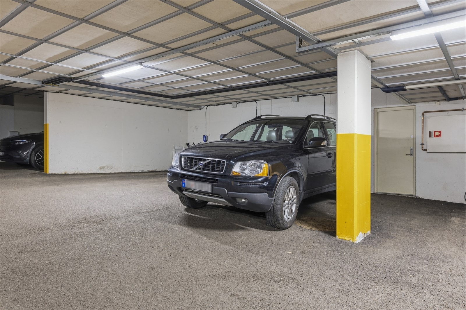 I tillegg disponerer seksjonen en åpen garasjeplass i anlegget Galleribilde