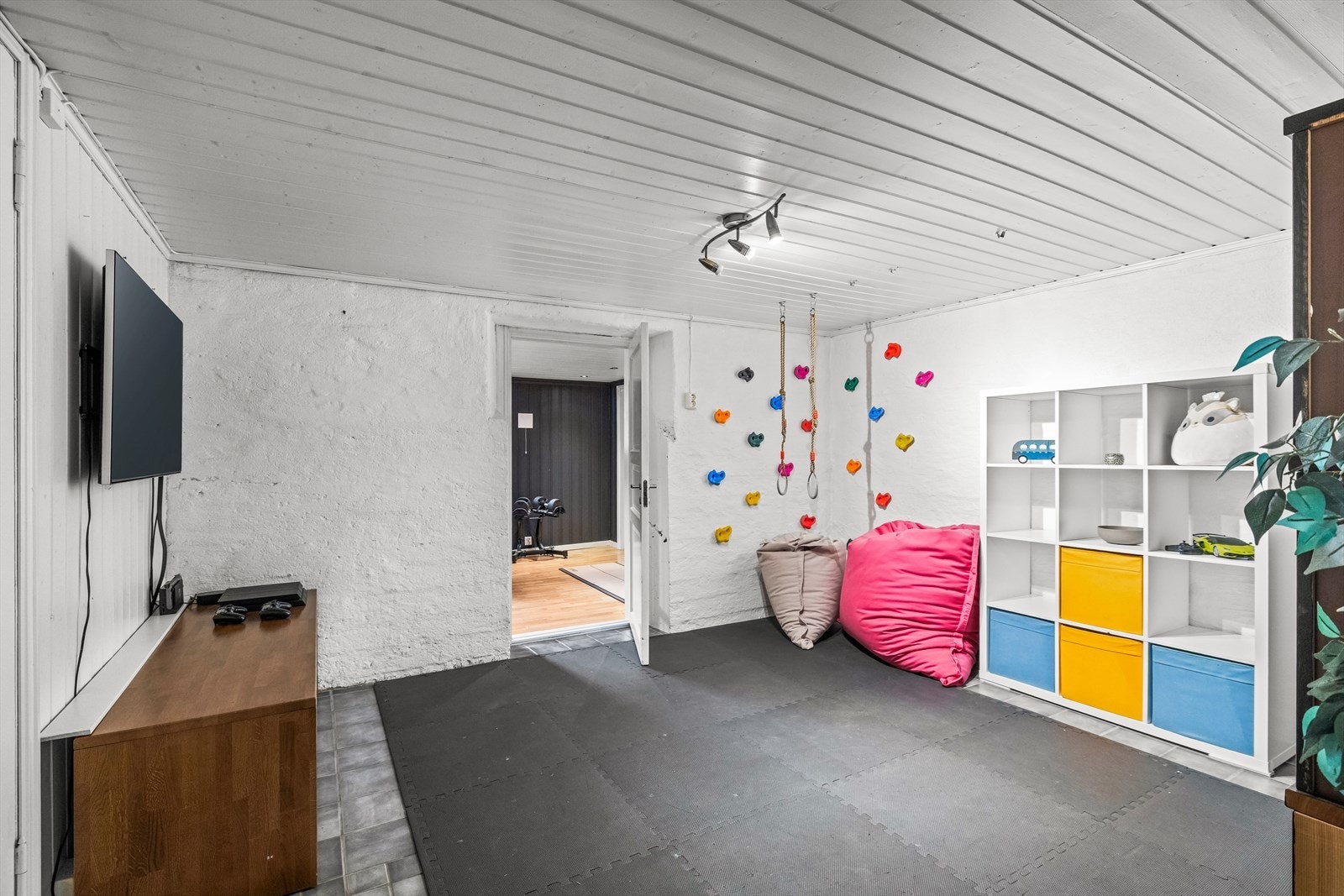 Kjelleren har flere bruksmuligheter. Galleribilde