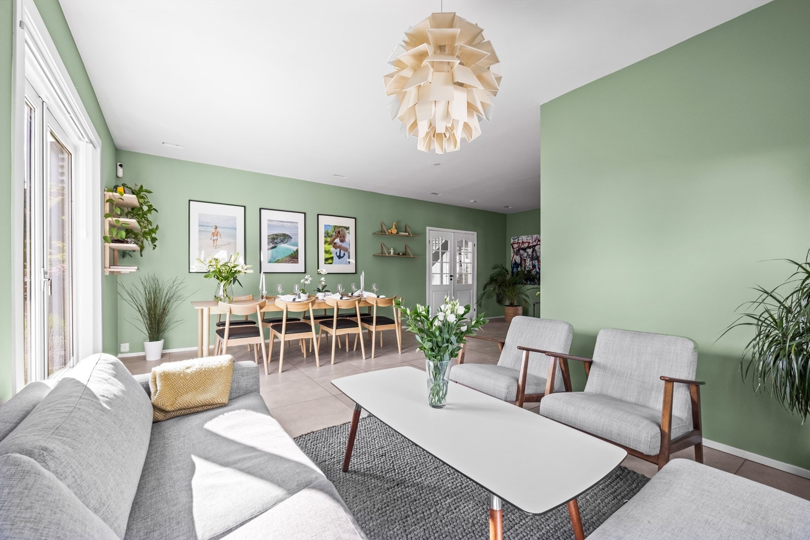 Boligen har gjennomgått flere oppgraderinger de seneste årene og er bla. tilknyttet bergvarme. Galleribilde
