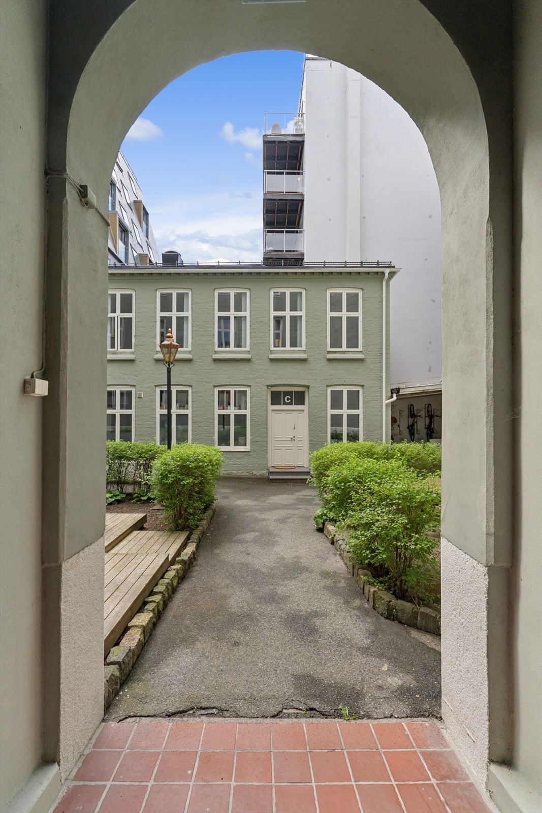 Borettslaget disponerer en koselig, skjermet bakgård. Galleribilde
