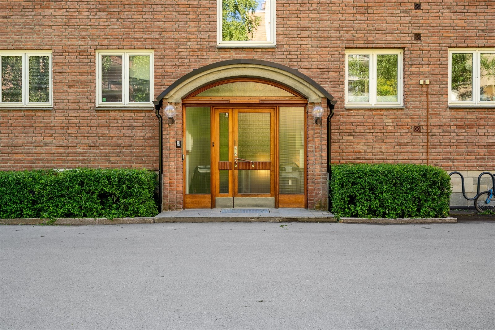 Her bor man i idylliske og grønne omgivelser, men samtidig veldig sentrumsnært. Galleribilde