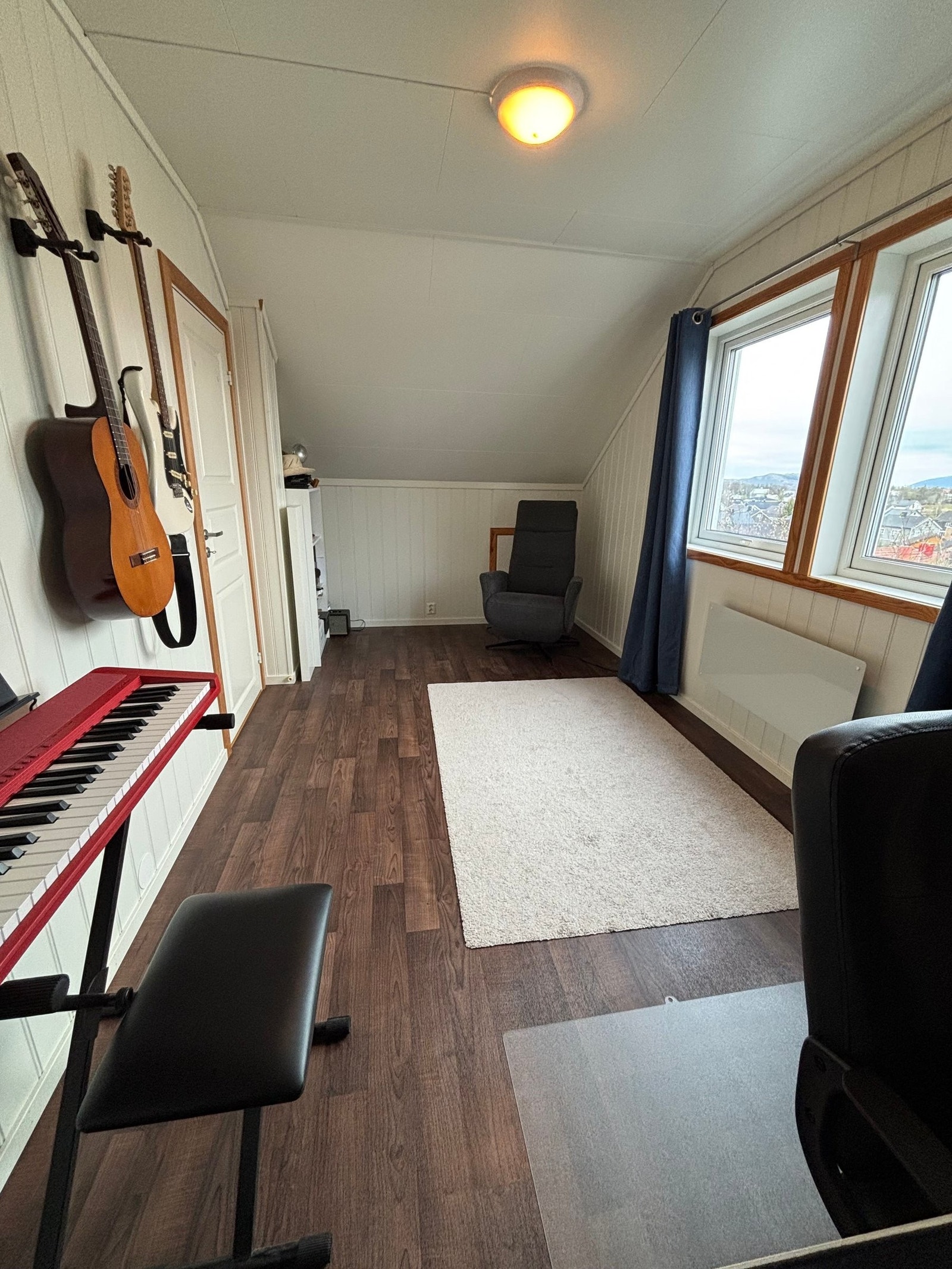 I dag er rommet brukt som data/musikkrom Galleribilde