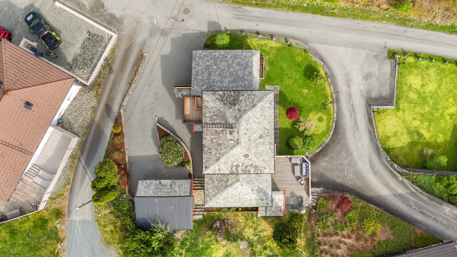 Skifertak på bolig, carport og garasje Galleribilde