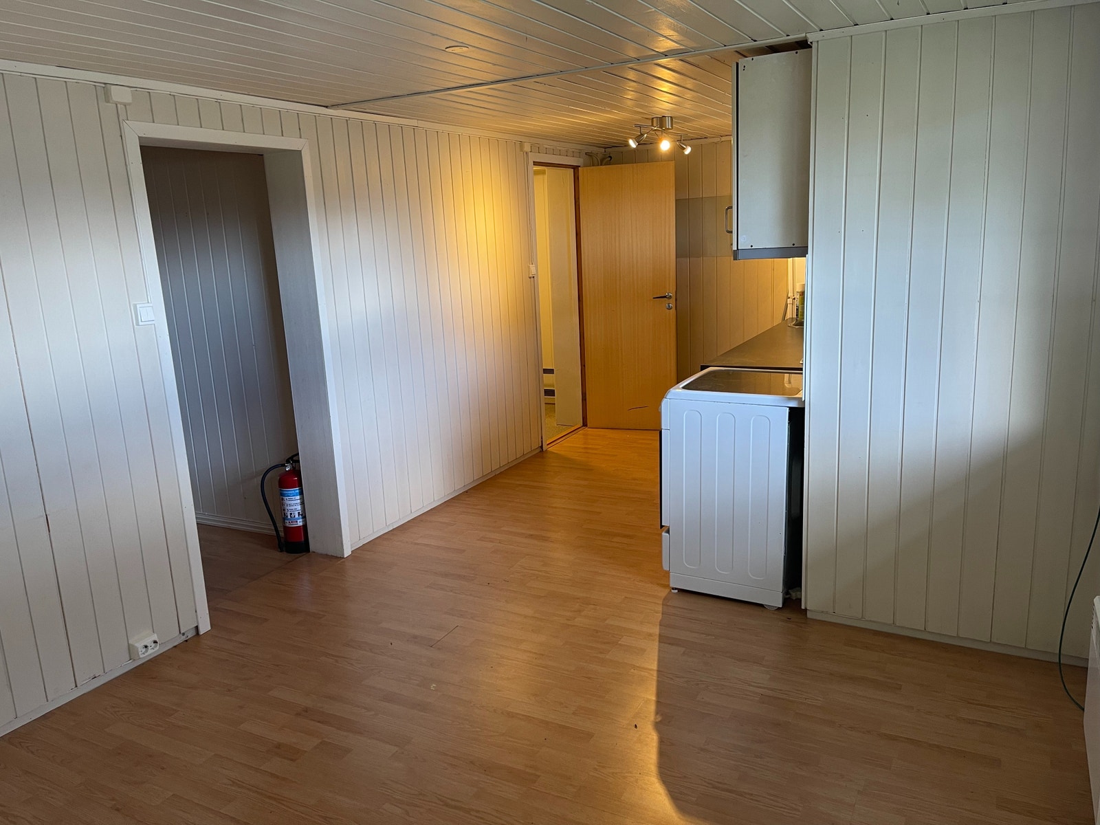 Kjøkken/stue kjeller Galleribilde