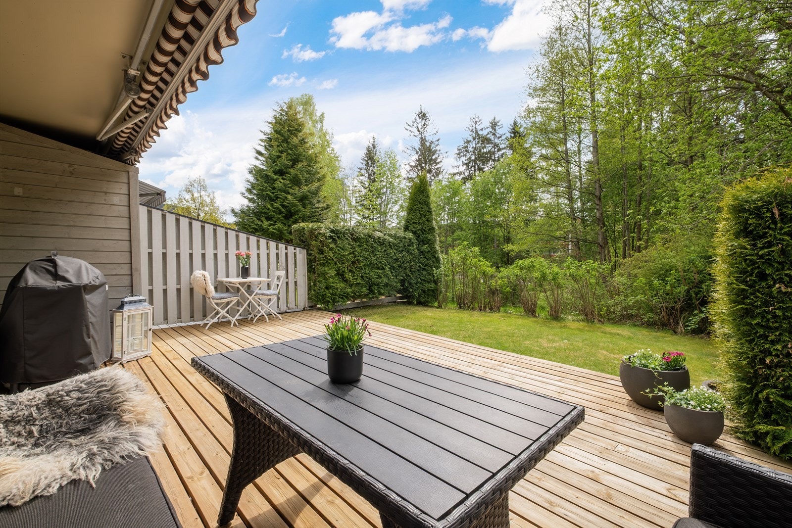 Flott markterrasse på 28 kvm - optimale solforhold. Galleribilde