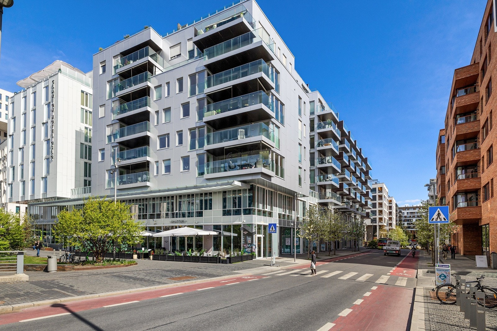 Moderne boligbygg fra 2019 sentralt i Bjørvika. Galleribilde
