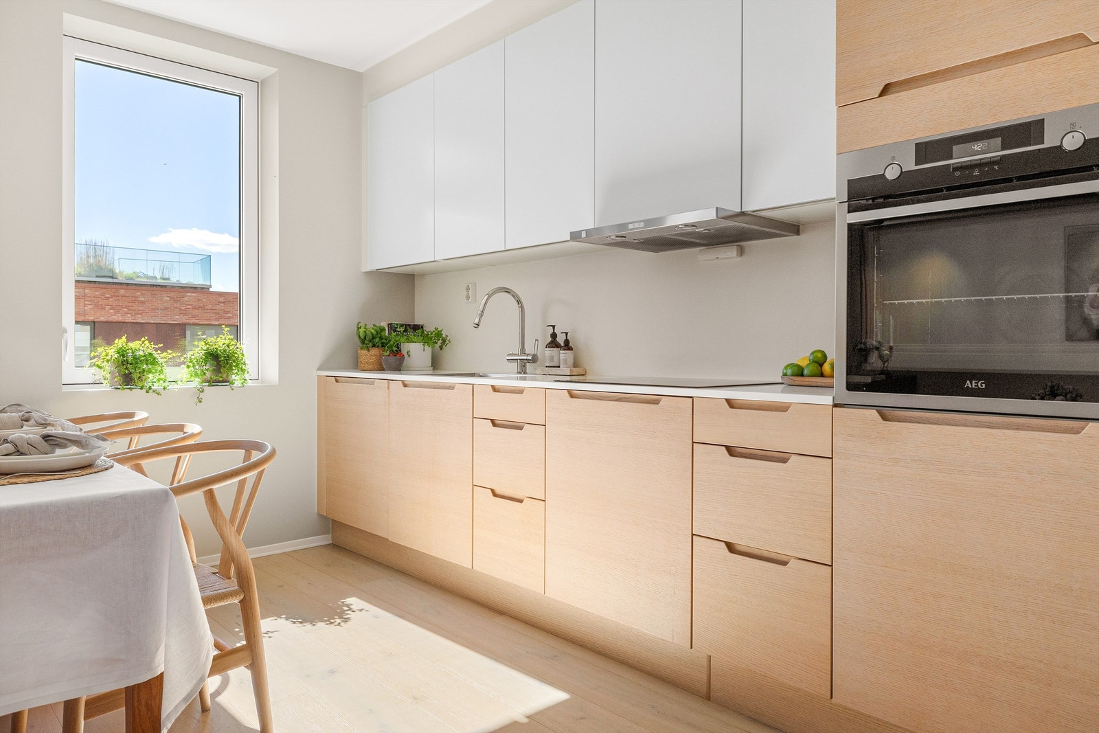 Gjennomgående enstavsparkett på gulv. Galleribilde