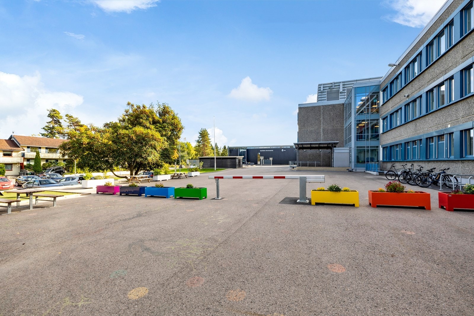 For barn i ungdomsskole sogner boligen til Apalløkka skole. Galleribilde