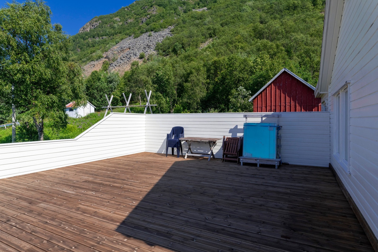 I tillegg er det en markterrasse på 46 m² med utgang fra underetasjen. Galleribilde