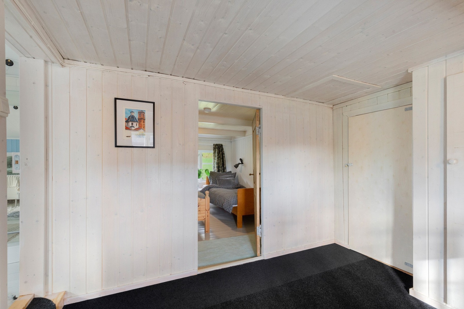 Gang i 2. etasje med mellomgang til utleiedel - Se selgers bilder fra utleiedel i enden av annonsen. Galleribilde