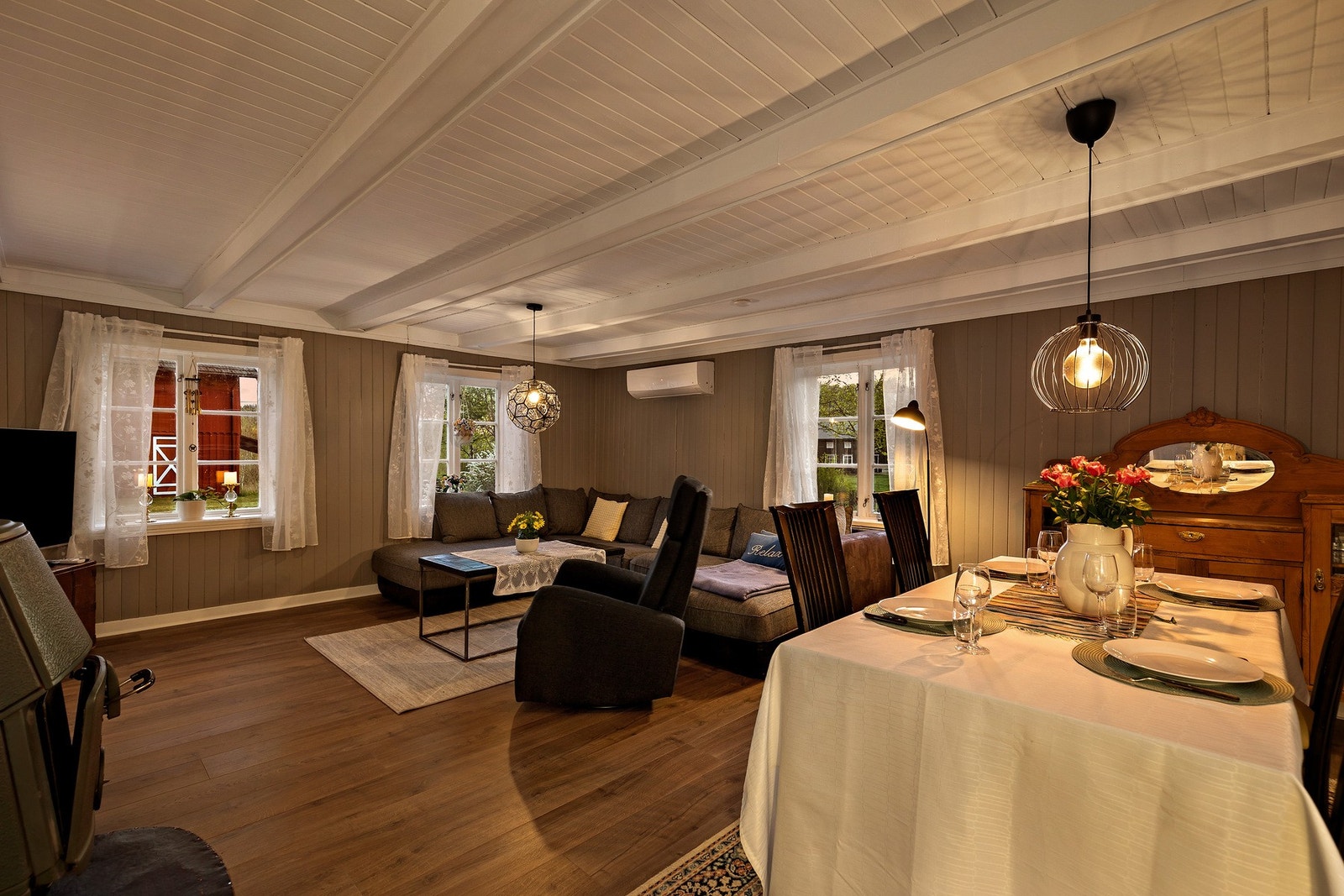 Velkommen inn i hoveddelen av bolighuset! Galleribilde