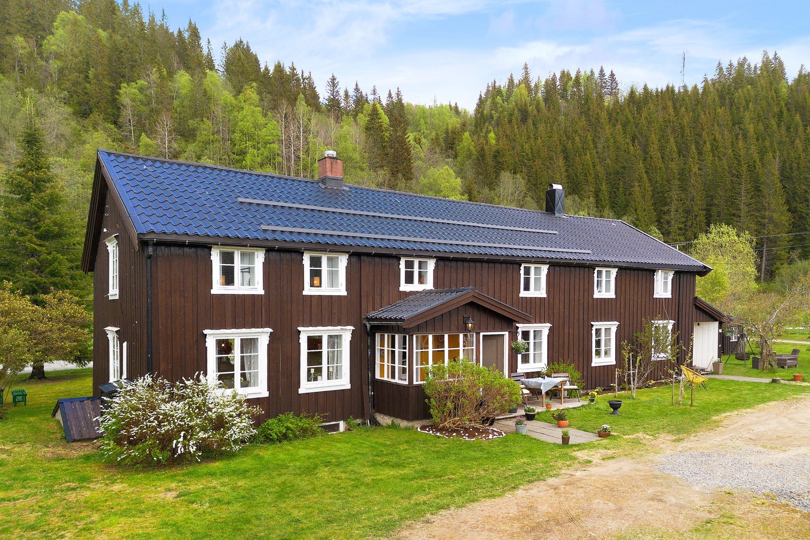 Dagens eier har utført en god del oppgraderinger de senere år, der det bla. er lagt ny jordkabel til strøm, mesteparten av elektrisk anlegg er skiftet ut (inkl. sikringsskap), retta opp i fyringsforbud, utbedra pipeløp med ny pipehatt. Galleribilde