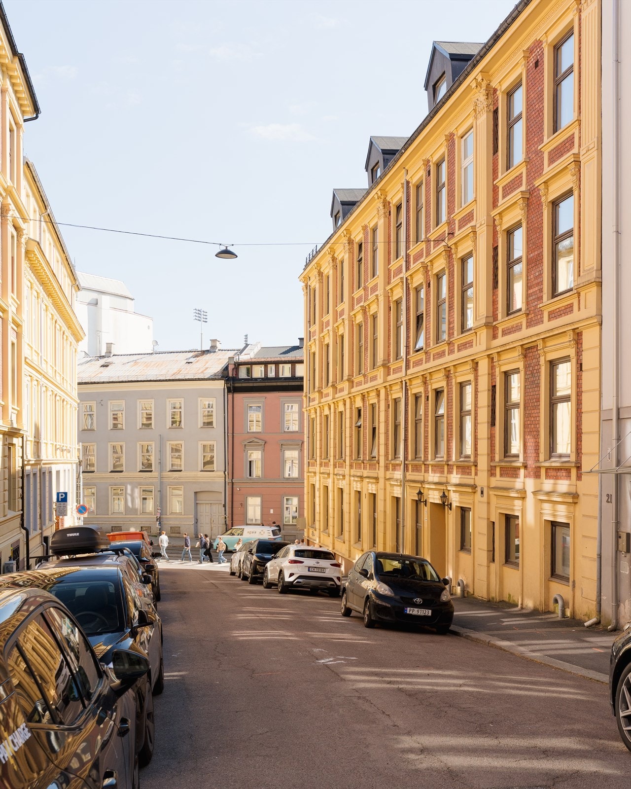 Fra Grønnegata er det kun få minutters gange til Bislett, med et rikt utvalg av butikker, kaféer og kollektivtransport. Galleribilde