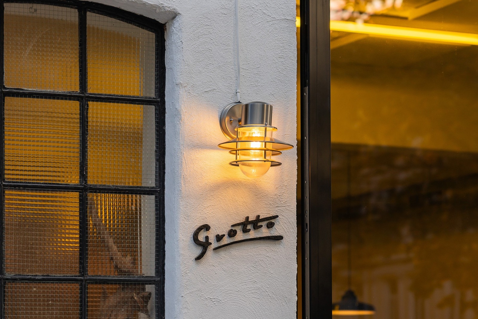 Området yrer av sjarmerende og gode spisesteder. Galleribilde