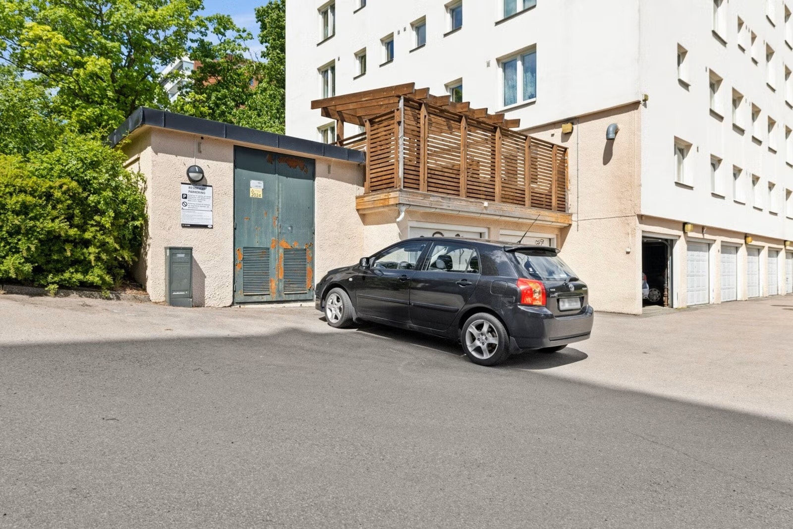 Det finnes muligheter for leie av parkeringsplass i borettslaget. Foto: Marika Mørkestøl Galleribilde