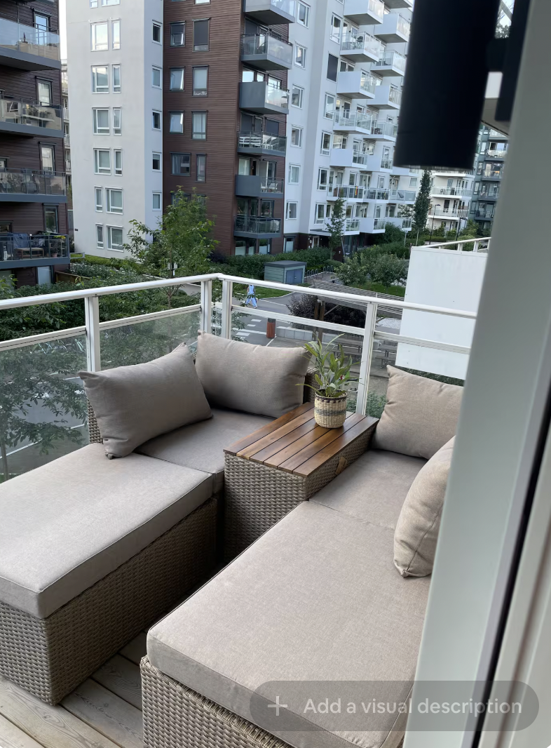 Utemøbler kan styles slik man vil. Kan også settes sammen som en sofa. Galleribilde