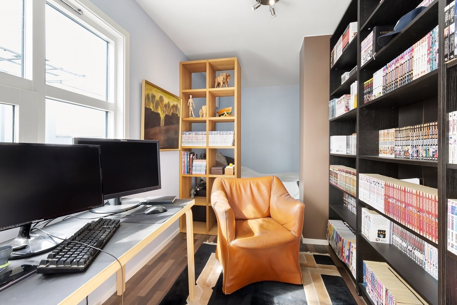 Inn fra takterrasse er det et ekstra soverom. Rommet er byggemeldt som bod og ikke omsøkt å godkjent. Galleribilde