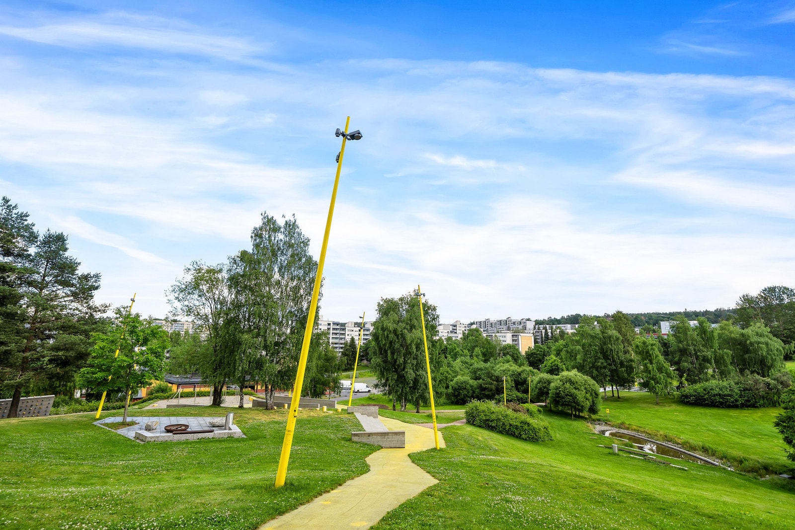 Fantastiske Verdensparken som strekker seg fra Gransdalen til Jerikoveien, en idyll for de unge Galleribilde