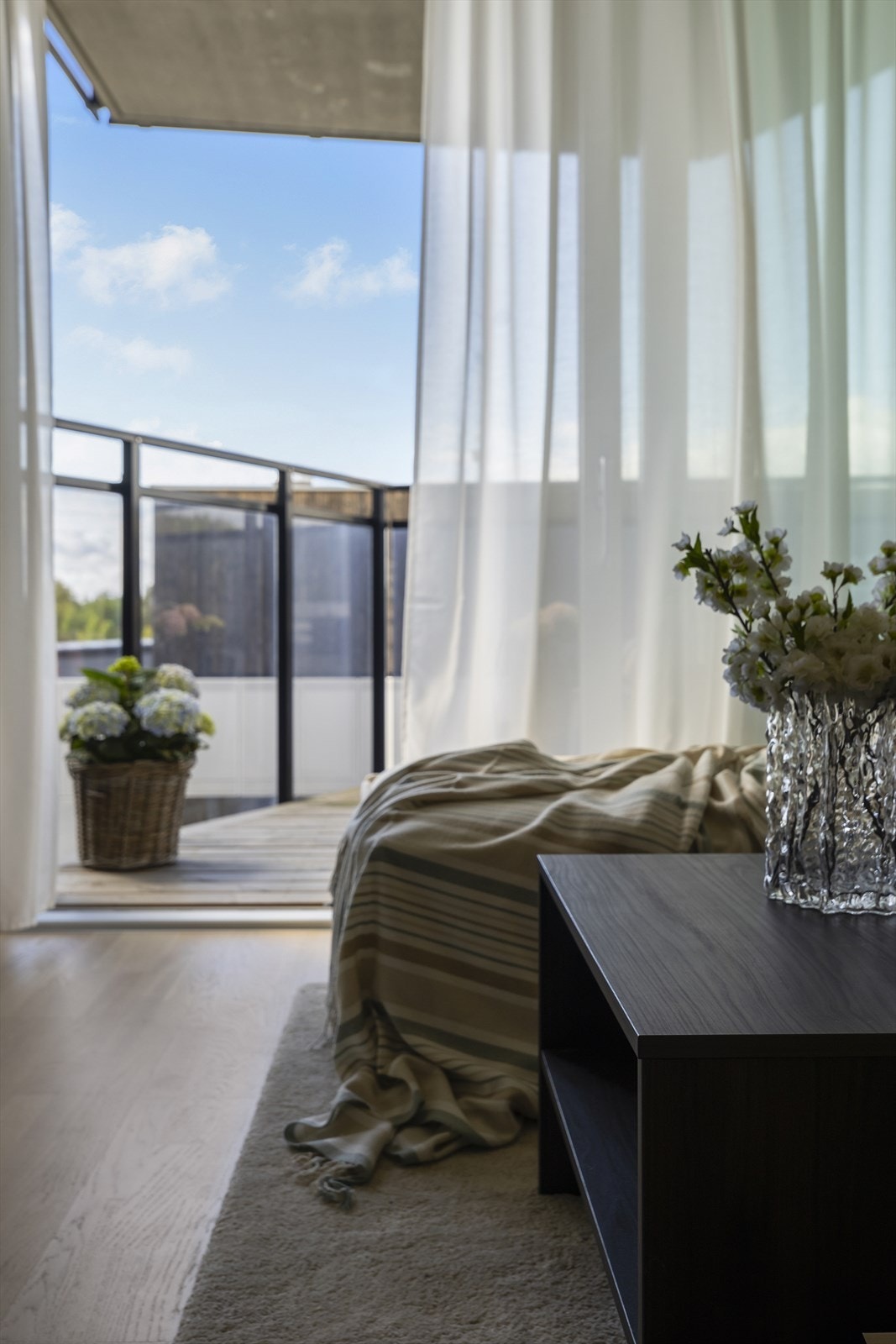 Fra stuen er det utgang til en romslig balkong på ca. 8 m². Galleribilde